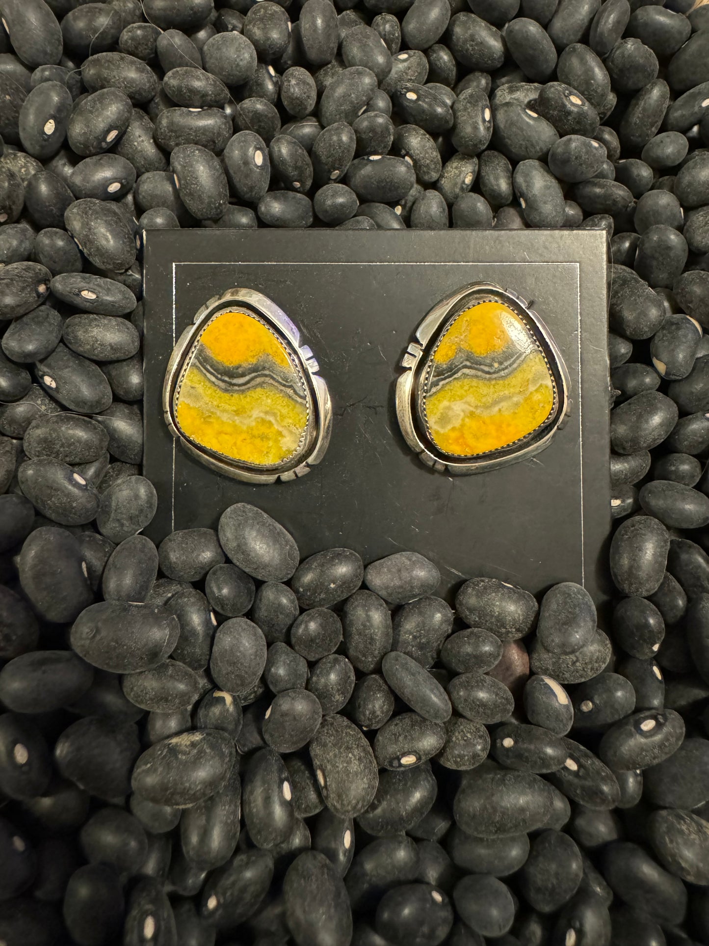 Bumblebee studs